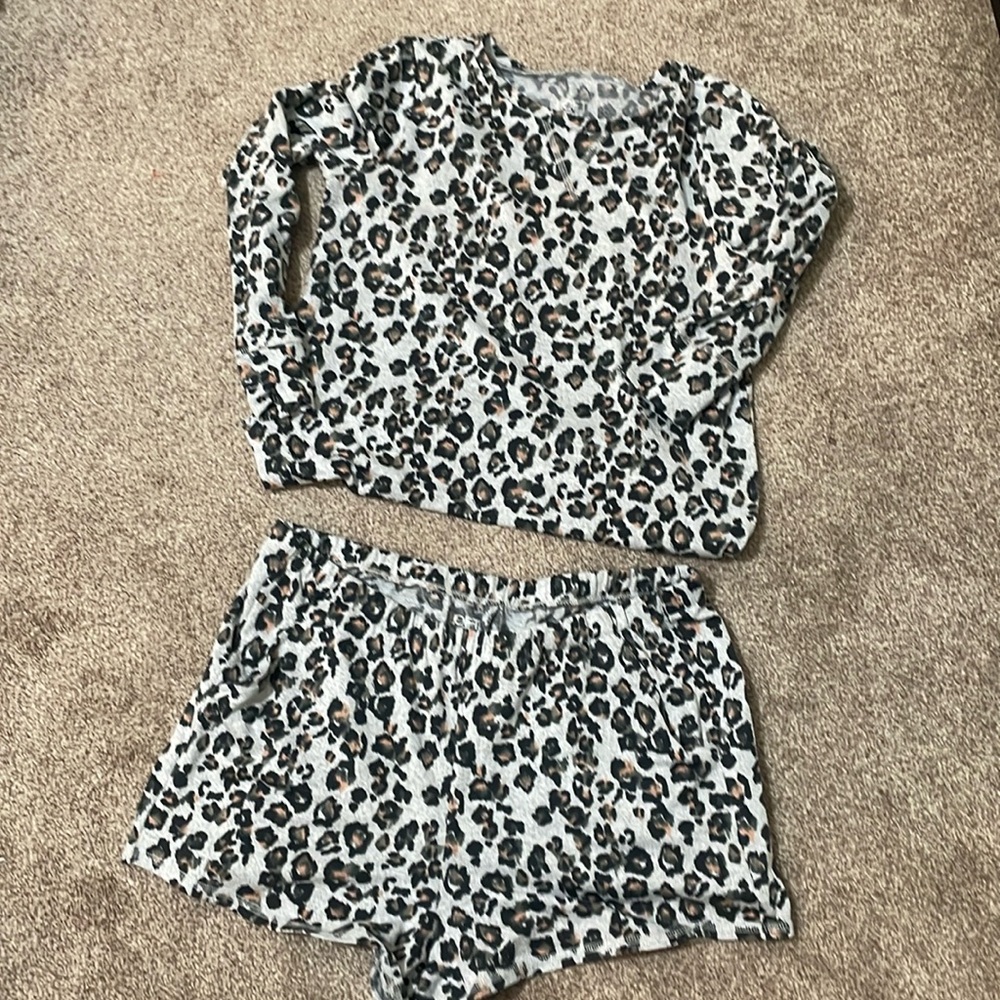 Adorable Matching pajama set. Loft Sleep
